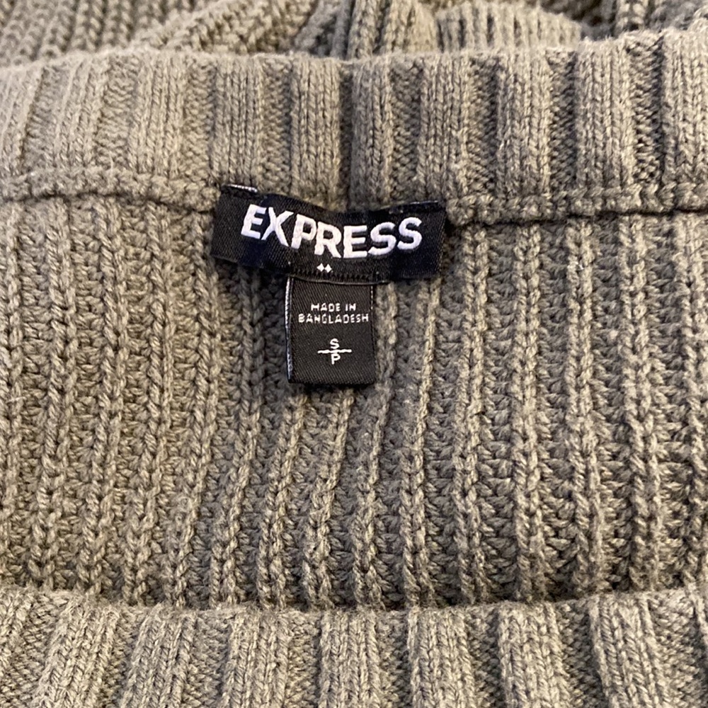 Express Pullover - Picture 3 of 3